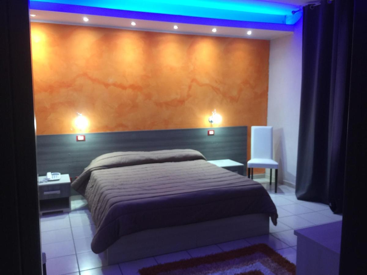 Mg Palace Hotel Costa Del Sole Agnone Bagni Extérieur photo