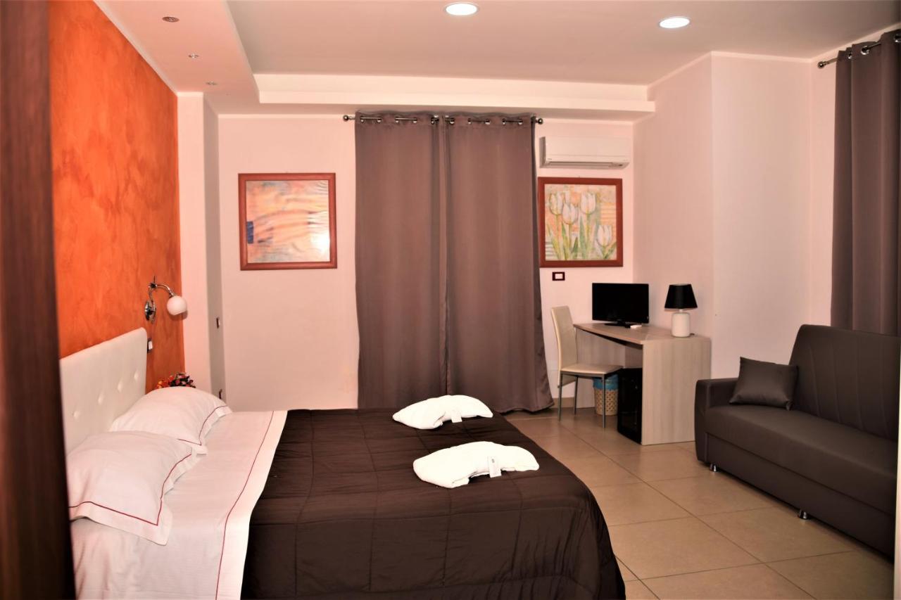 Mg Palace Hotel Costa Del Sole Agnone Bagni Extérieur photo