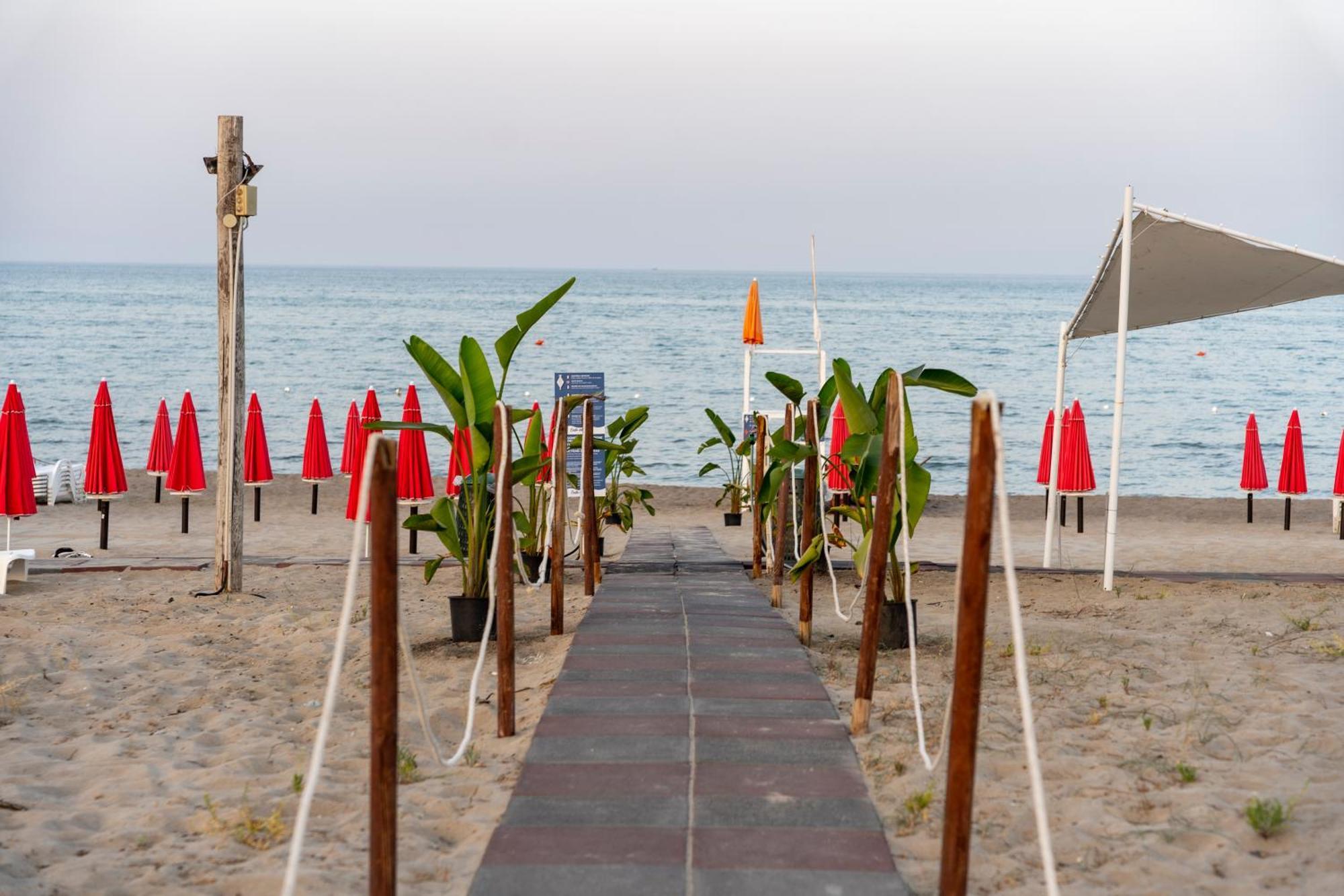 Mg Palace Hotel Costa Del Sole Agnone Bagni Extérieur photo