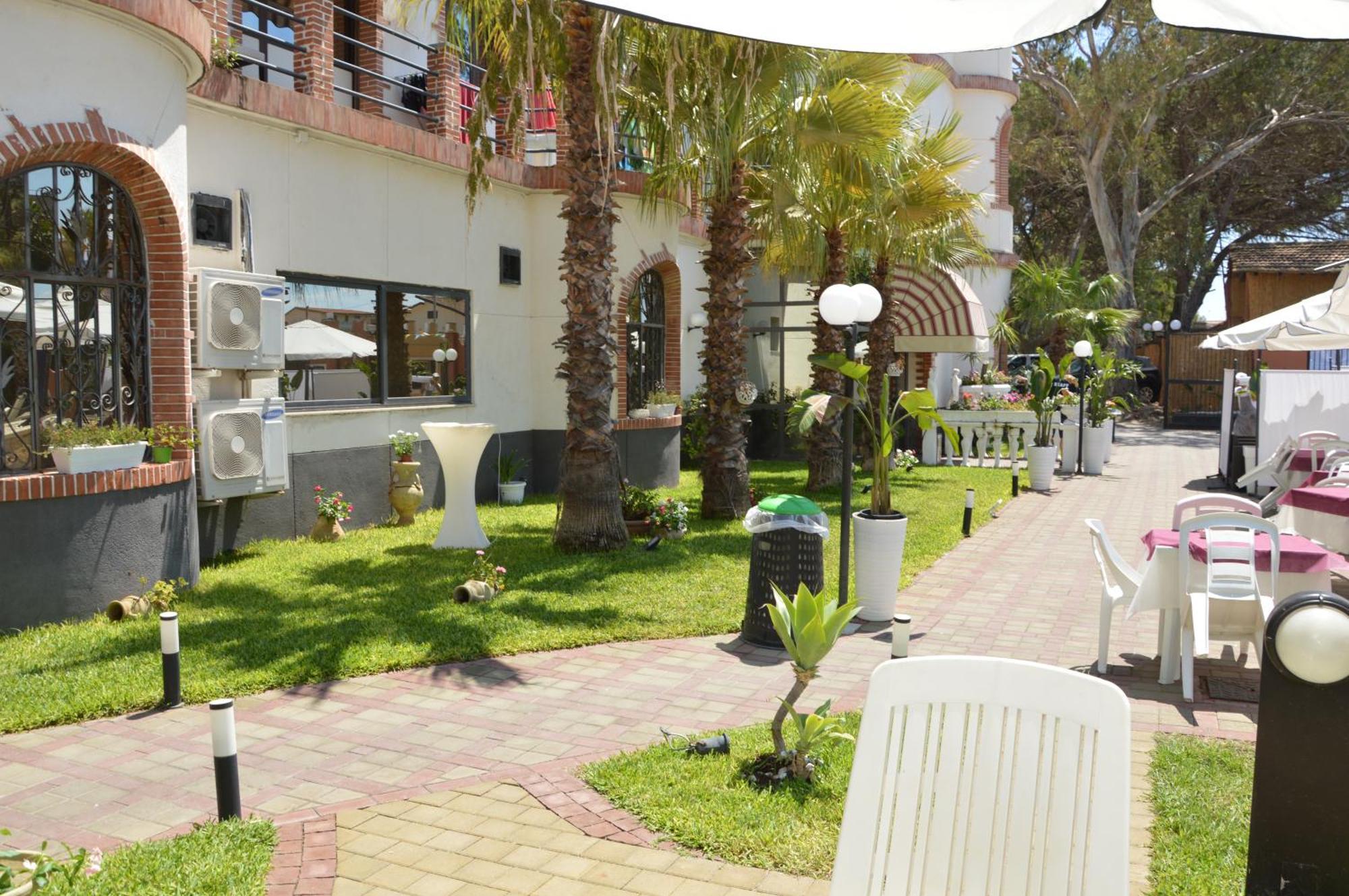 Mg Palace Hotel Costa Del Sole Agnone Bagni Extérieur photo
