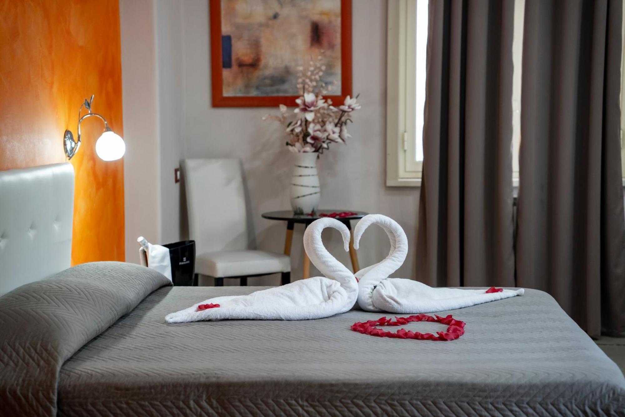 Mg Palace Hotel Costa Del Sole Agnone Bagni Extérieur photo