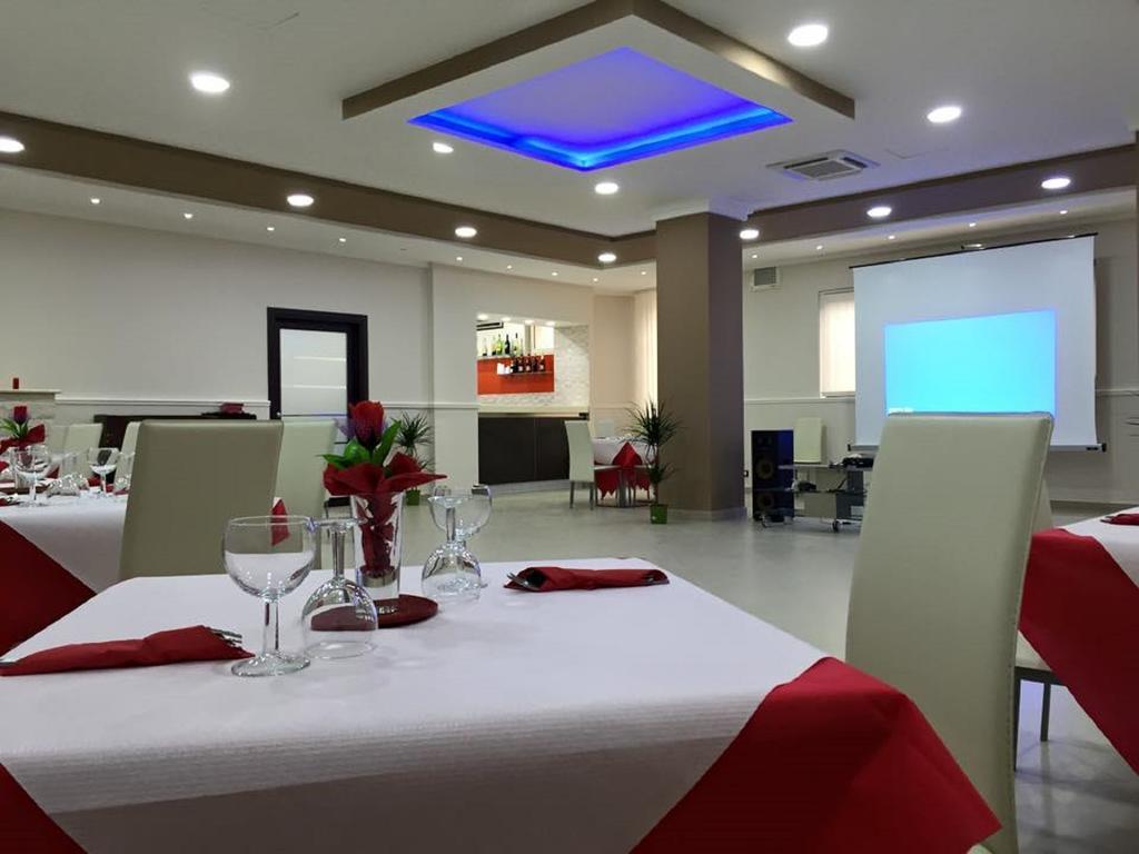 Mg Palace Hotel Costa Del Sole Agnone Bagni Extérieur photo