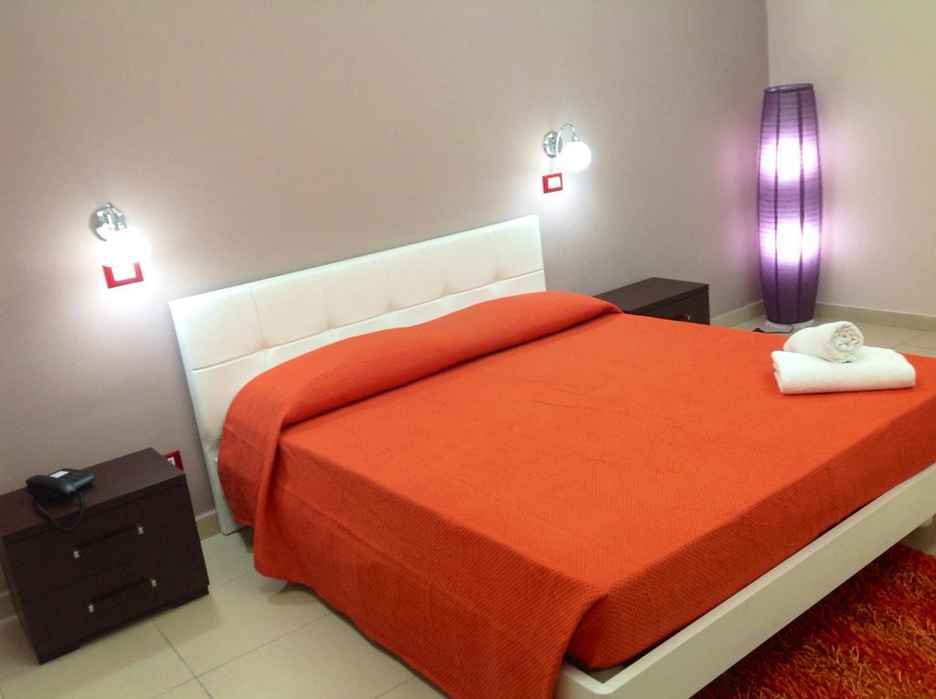 Mg Palace Hotel Costa Del Sole Agnone Bagni Chambre photo